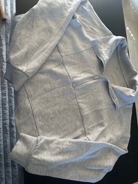 Travis Mathew Light Gray Half-Zip Crop Top